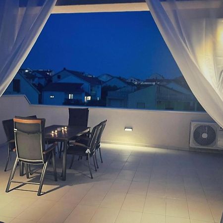 Olive Oasis Penthouse With Jacuzzi Apartment Zadar Ngoại thất bức ảnh