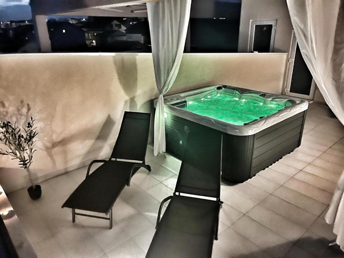 Olive Oasis Penthouse With Jacuzzi Apartment Zadar Ngoại thất bức ảnh