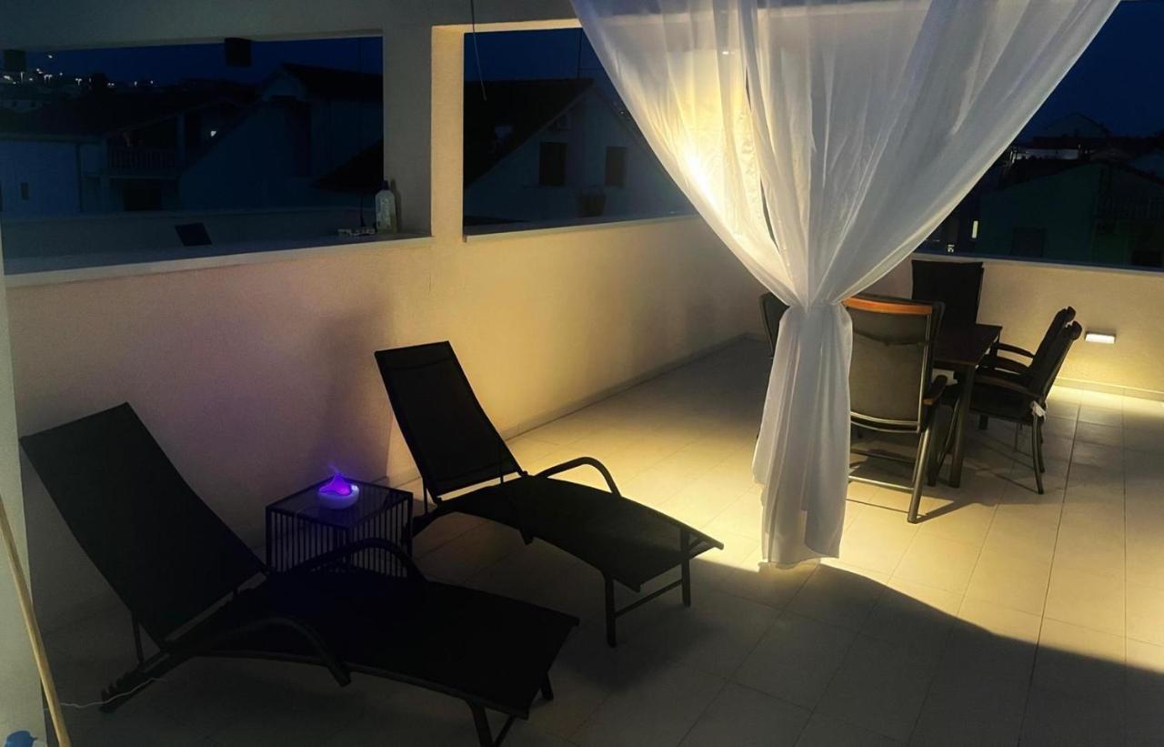 Olive Oasis Penthouse With Jacuzzi Apartment Zadar Ngoại thất bức ảnh